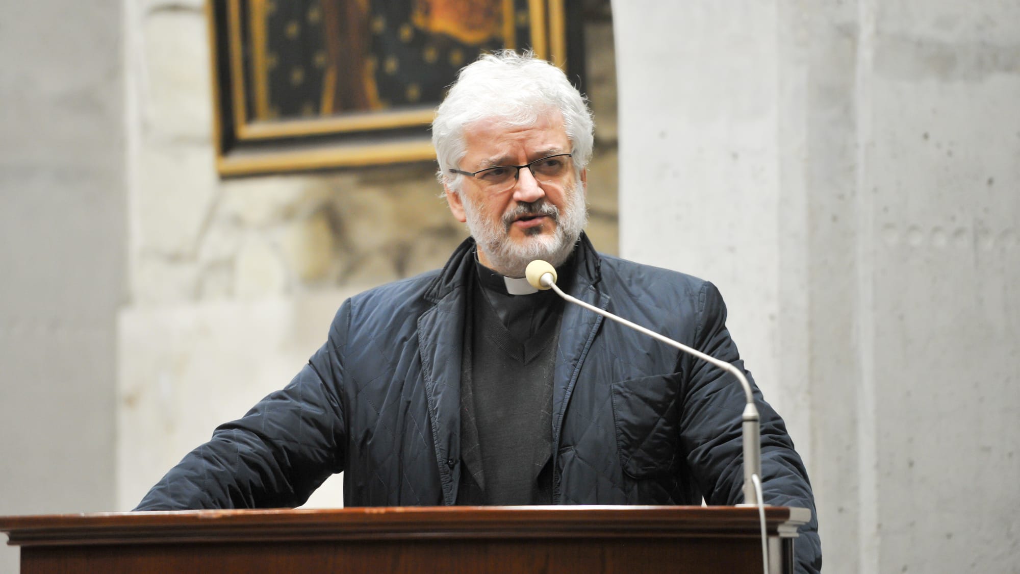                      Ks. Robert Skrzypczak: chcesz sobie pomóc? Zaufaj Bożej mocy
                     